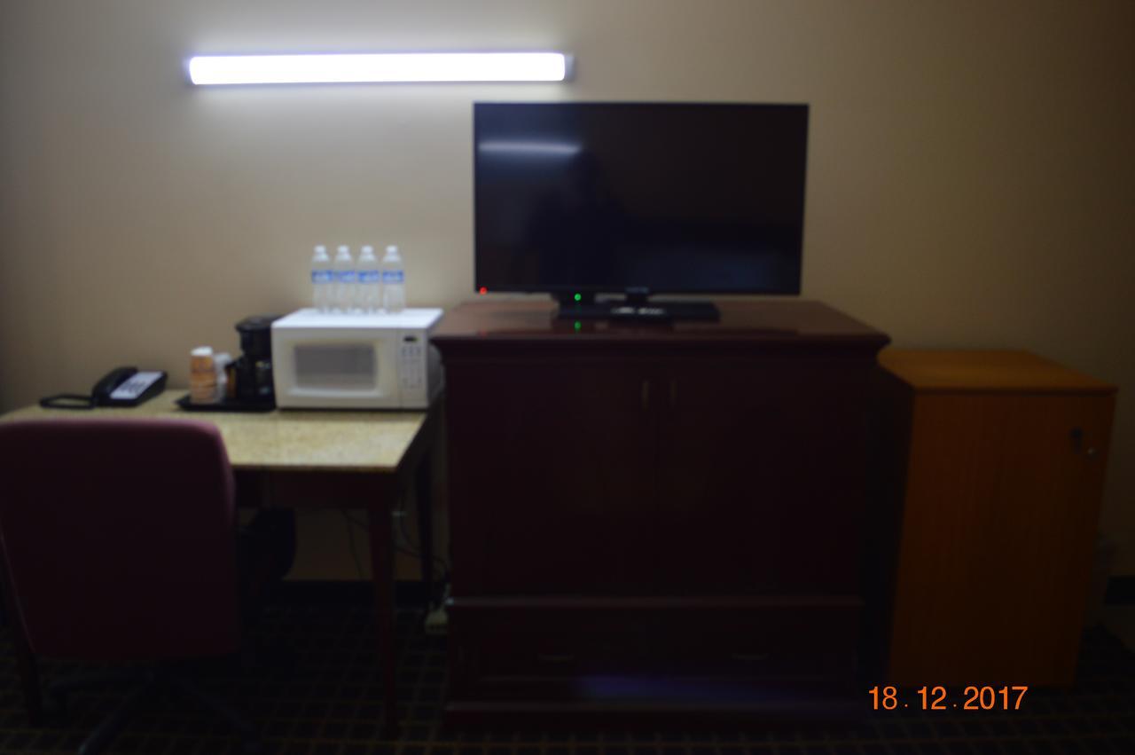 Budget Inn Of Bay City Extérieur photo