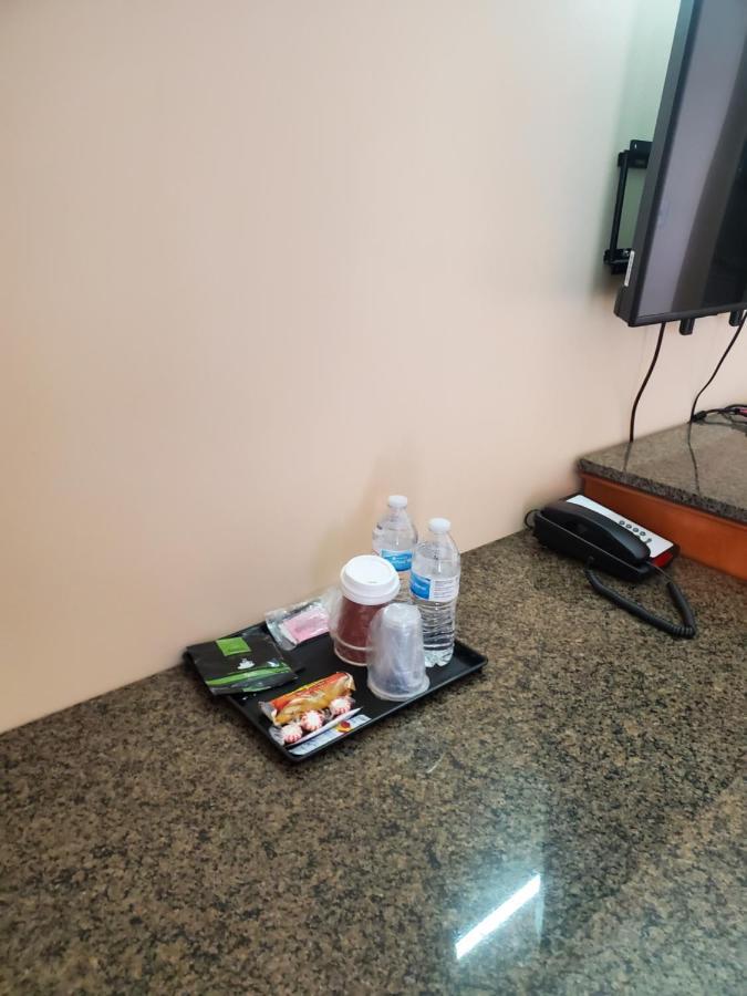 Budget Inn Of Bay City Extérieur photo