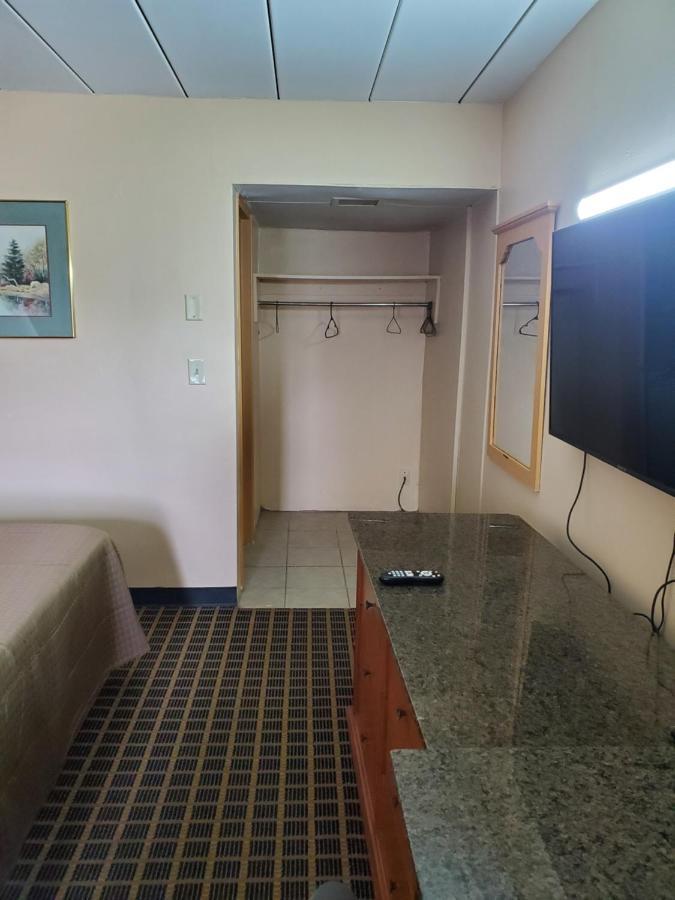 Budget Inn Of Bay City Extérieur photo