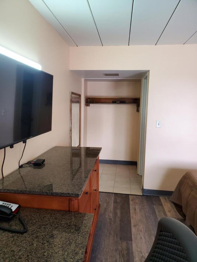 Budget Inn Of Bay City Extérieur photo