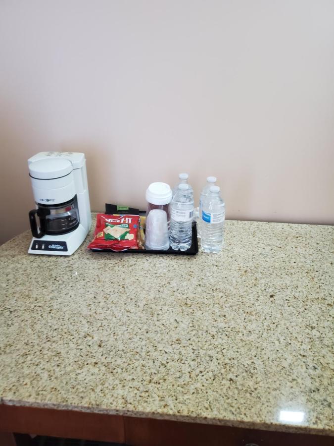 Budget Inn Of Bay City Extérieur photo