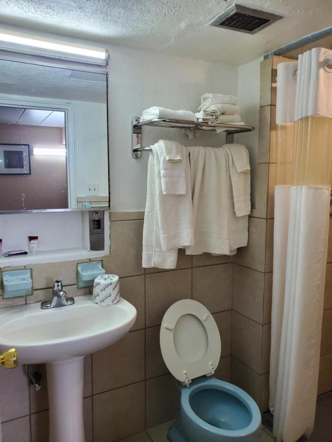 Budget Inn Of Bay City Extérieur photo